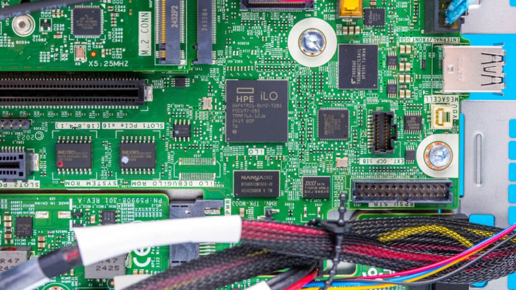 HPE-ProLiant-MicroServer-Gen11-iLO-1-.jpg