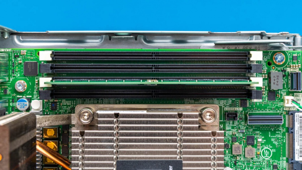 HPE-ProLiant-MicroServer-Gen11-DDR5-1.jpg