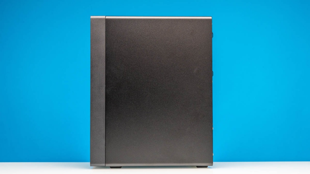 Lenovo-ThinkSystem-ST45-V3-Side-1.jpg